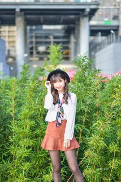 小奶瓶(产奶) 晨晨爱吃萝卜